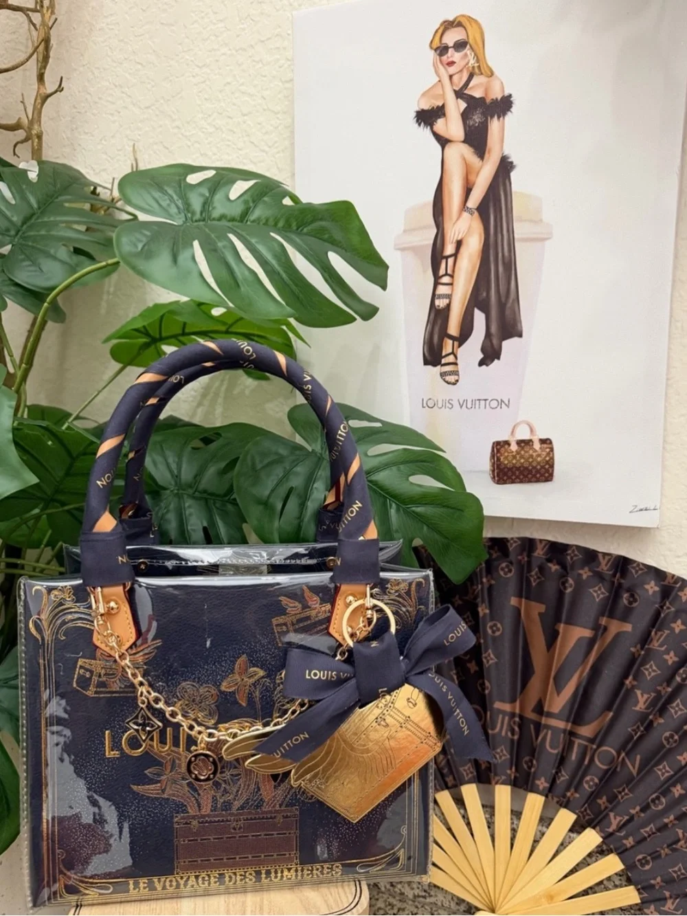 🌲🌲Louis Vuitton Holiday Gift Bag Tote🌲🌲 - Picture 1 of 8